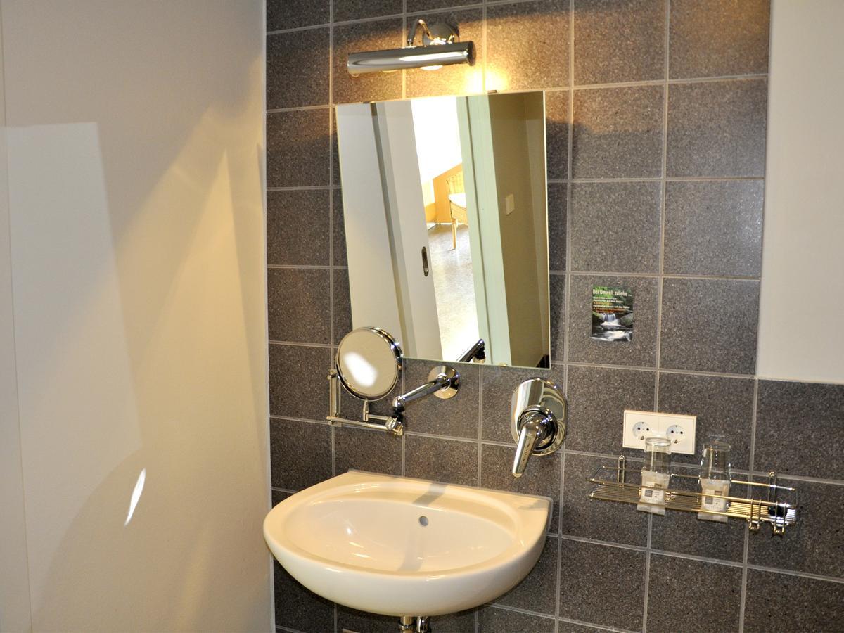 Seminarhotel In Der Manfred-Sauer-Stiftung Lobbach Номер фото