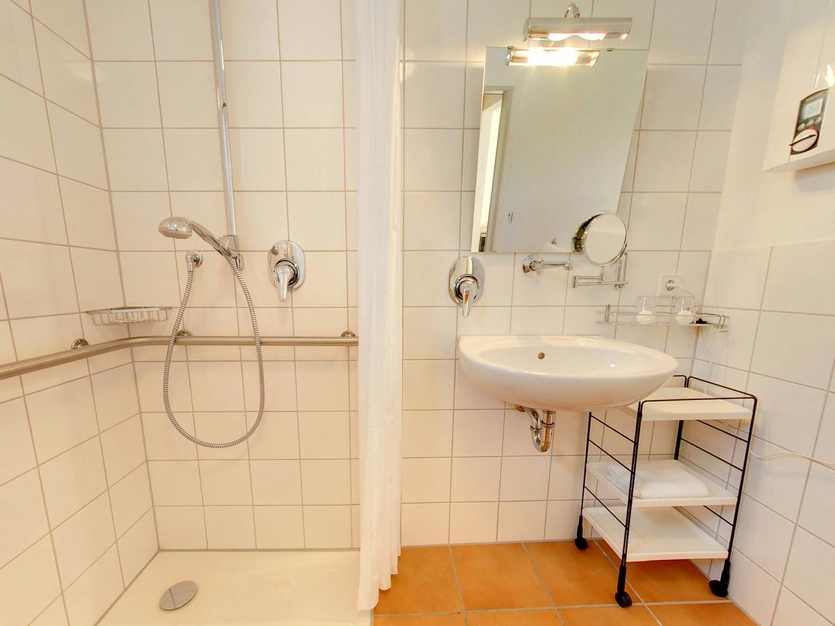 Seminarhotel In Der Manfred-Sauer-Stiftung Lobbach Номер фото