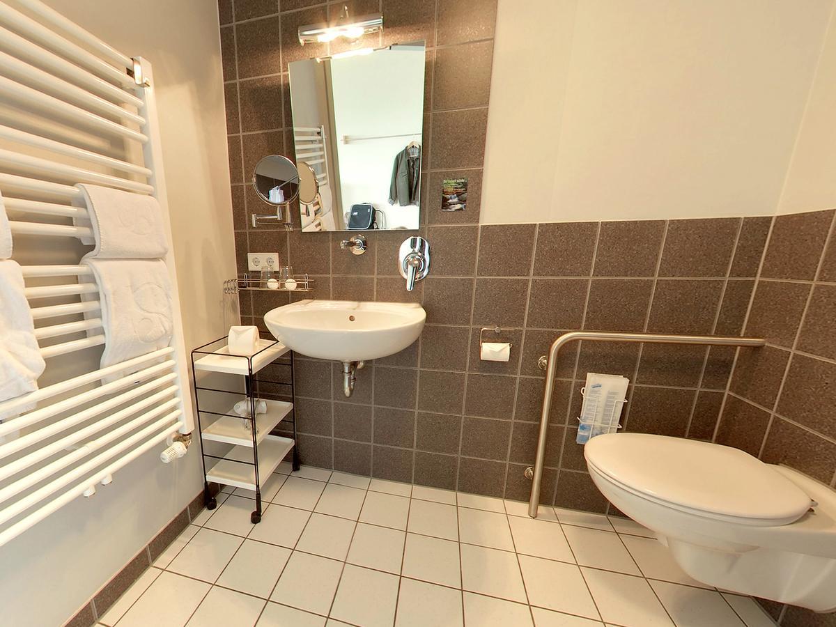 Seminarhotel In Der Manfred-Sauer-Stiftung Lobbach Номер фото